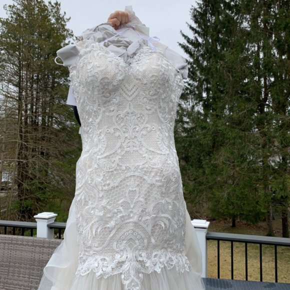 Brand New with tags - Maggie Sottero - Picture 6 of 8